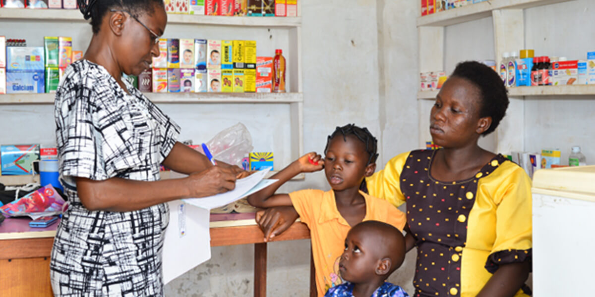 healthcare worker meeting with family