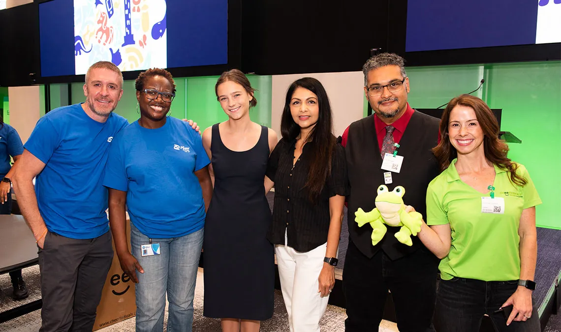 group photo new york pfizer offices volunteers