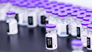 Manufacturing-COVID19-Vaccine-01.png