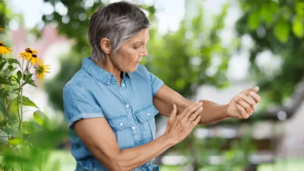 checking_for_ticks_woman_785X440.webp